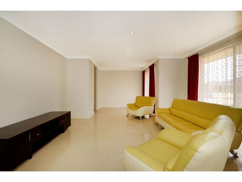 59 Redcliffe Avenue, Marangaroo WA 6064