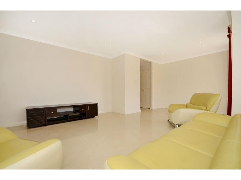 59 Redcliffe Avenue, Marangaroo WA 6064