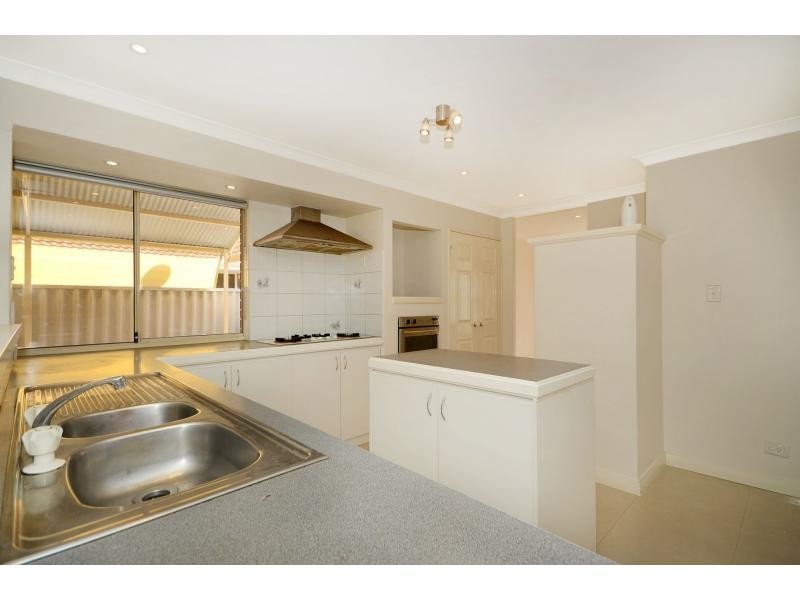 59 Redcliffe Avenue, Marangaroo WA 6064