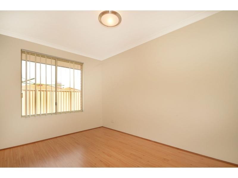 59 Redcliffe Avenue, Marangaroo WA 6064