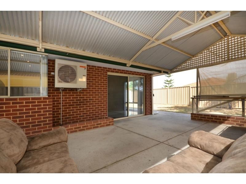 59 Redcliffe Avenue, Marangaroo WA 6064