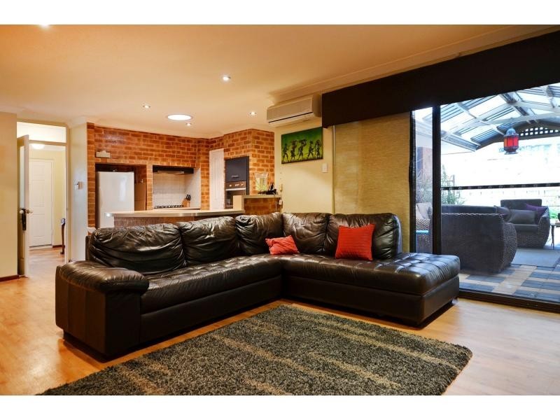 10 Towerhill Road, Alexander Heights WA 6064