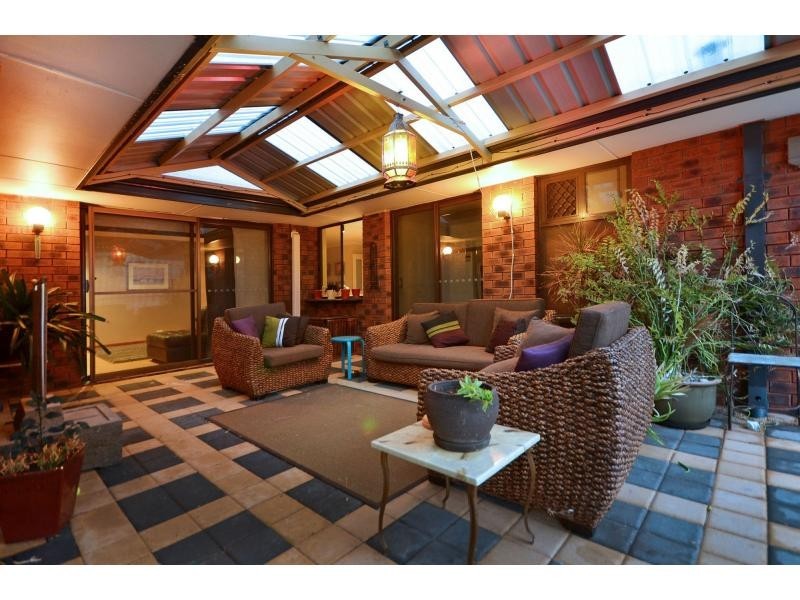 10 Towerhill Road, Alexander Heights WA 6064