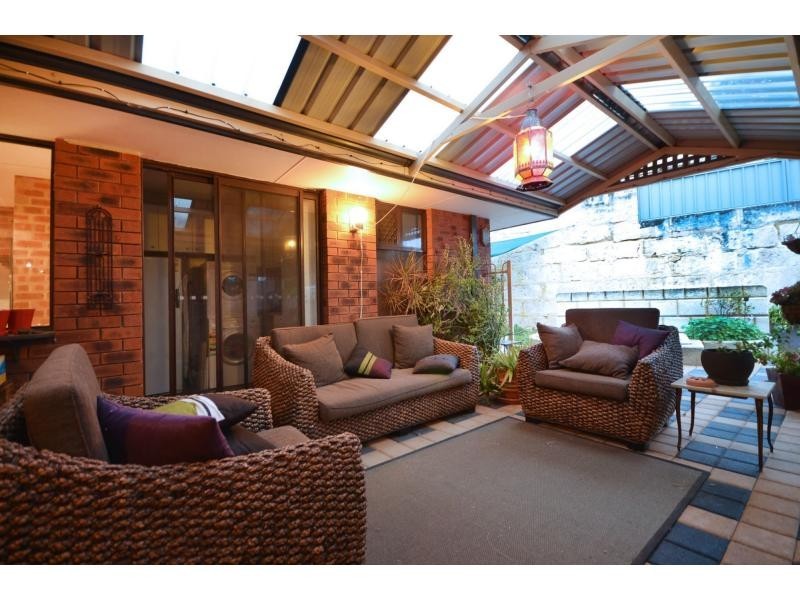 10 Towerhill Road, Alexander Heights WA 6064