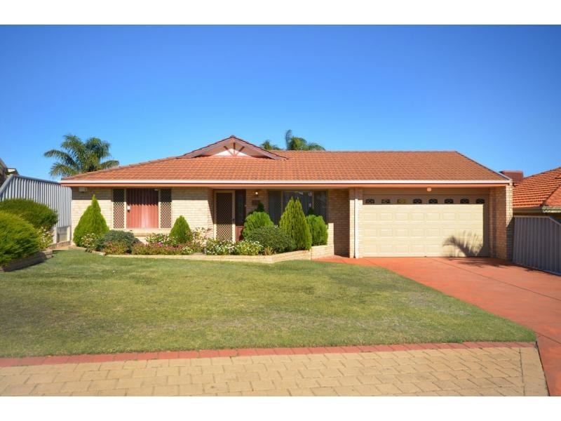 28 Lancer Way, Alexander Heights WA 6064