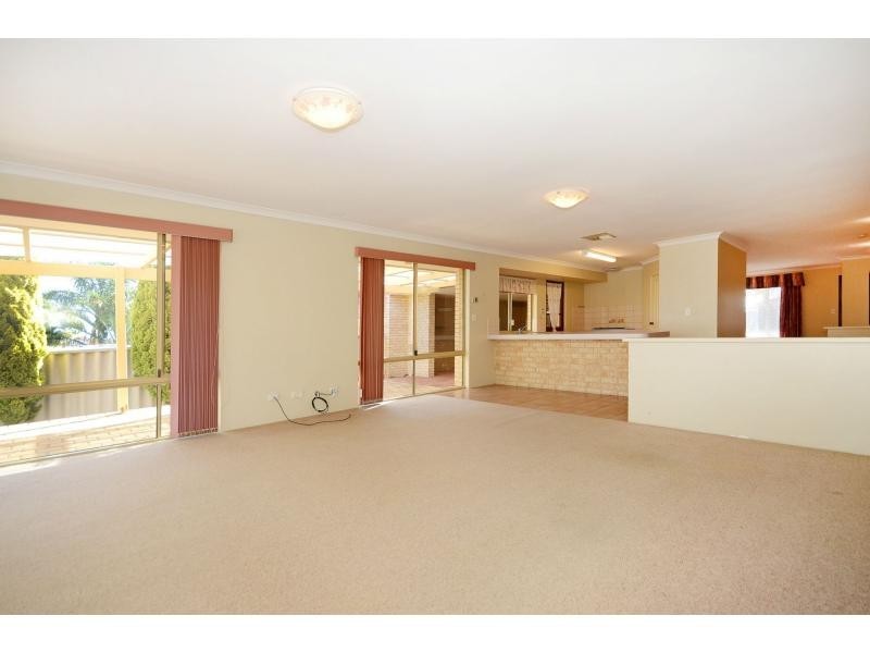 28 Lancer Way, Alexander Heights WA 6064