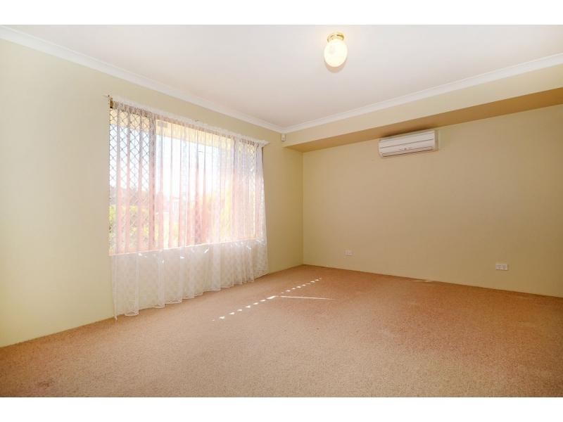 28 Lancer Way, Alexander Heights WA 6064