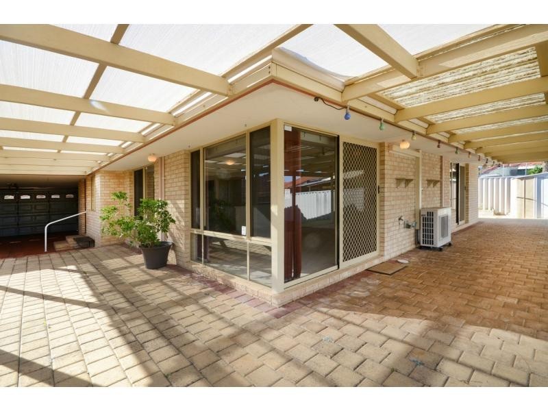 28 Lancer Way, Alexander Heights WA 6064