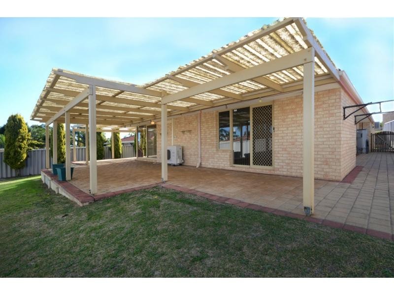 28 Lancer Way, Alexander Heights WA 6064