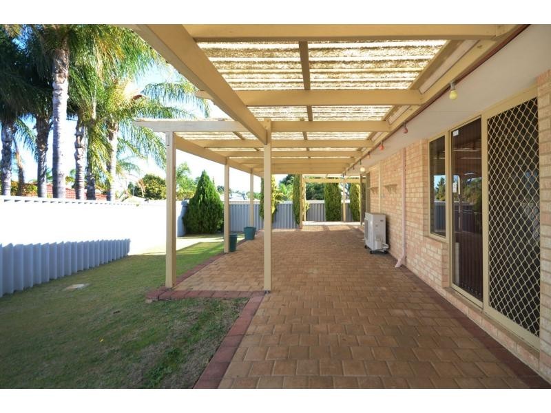 28 Lancer Way, Alexander Heights WA 6064