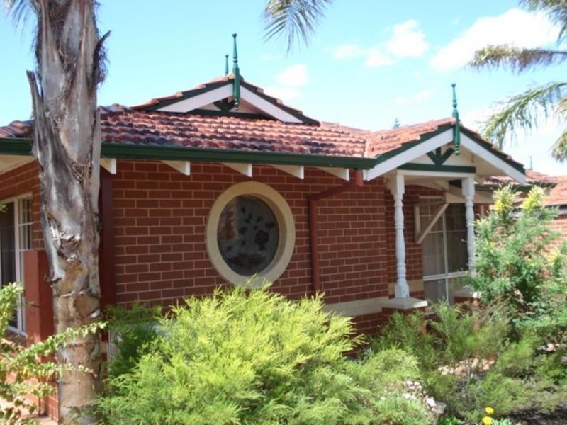 2/3 Essex Street, Bayswater WA 6053