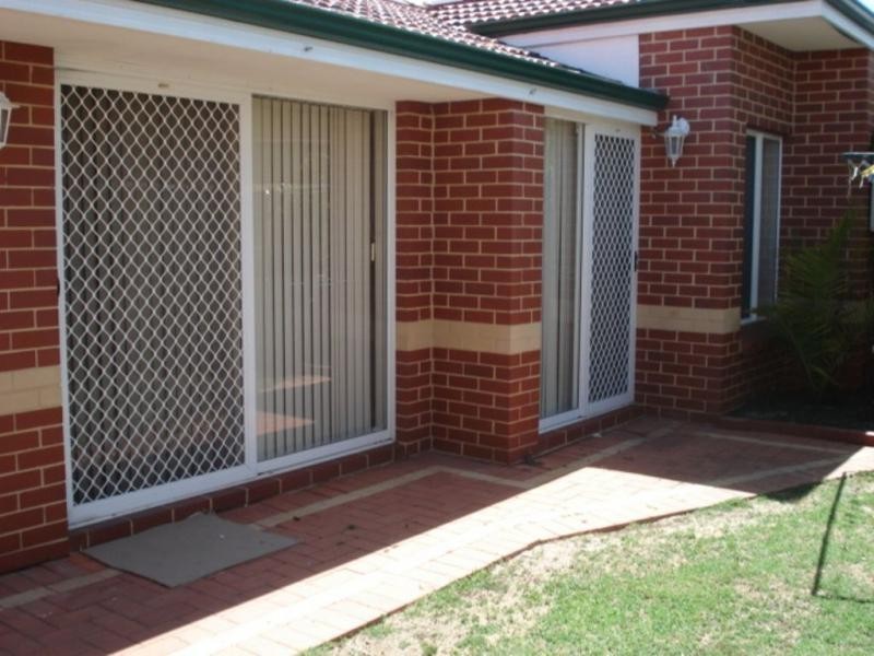 2/3 Essex Street, Bayswater WA 6053