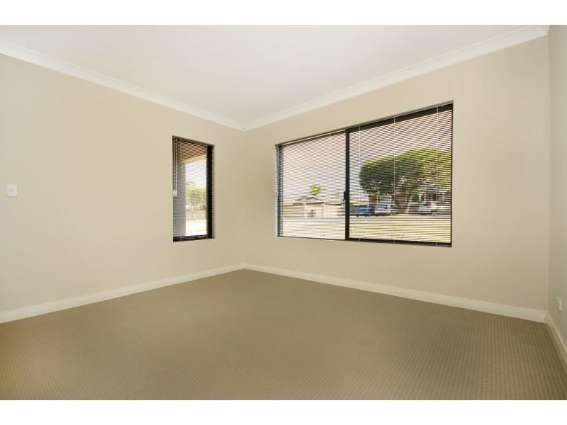 374 Light Street, Dianella WA 6059