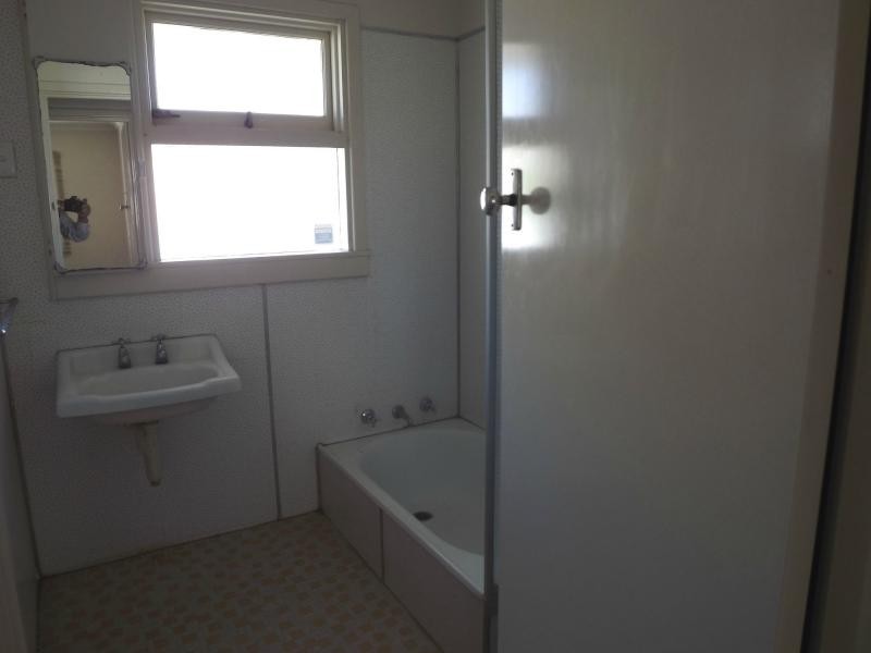 8 Ashcroft Way, Balga WA 6061