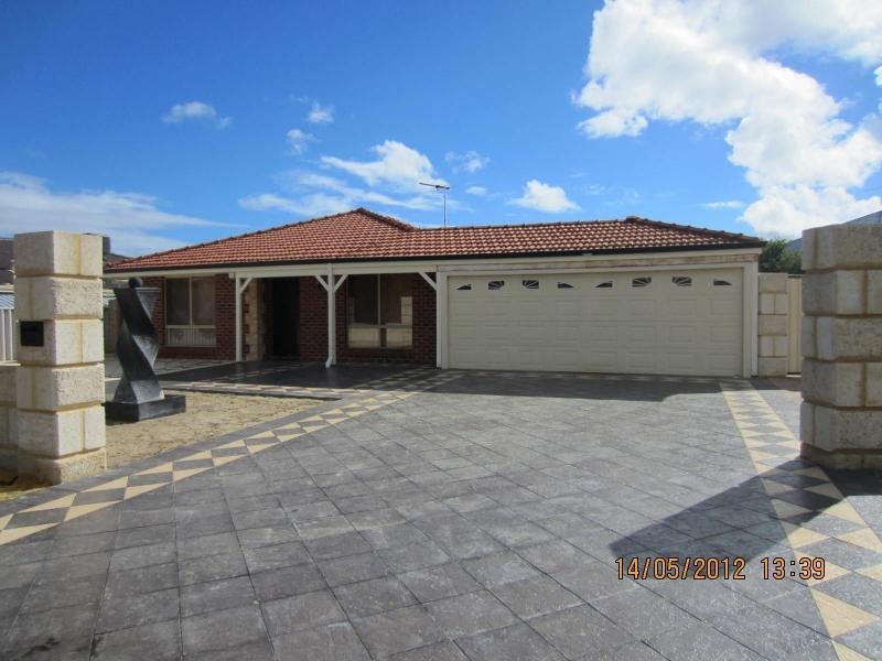 28 Paloma Loop, Marangaroo WA 6064