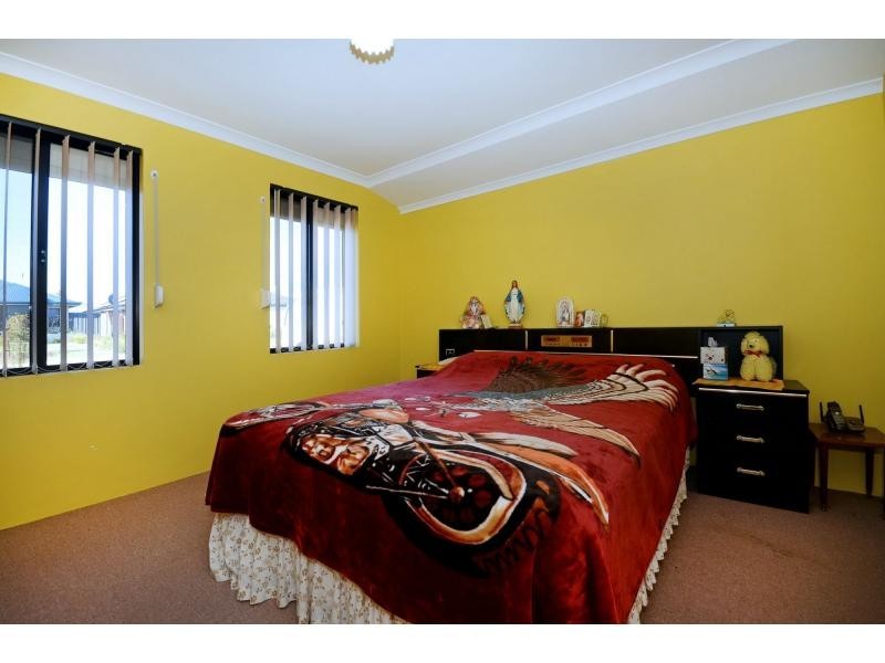 9 Jingana Road, Banksia Grove WA 6031