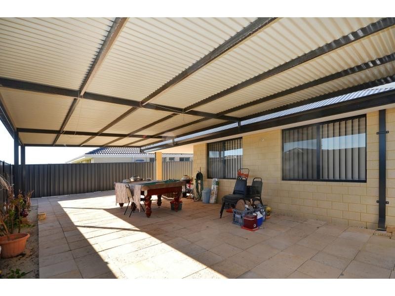 9 Jingana Road, Banksia Grove WA 6031