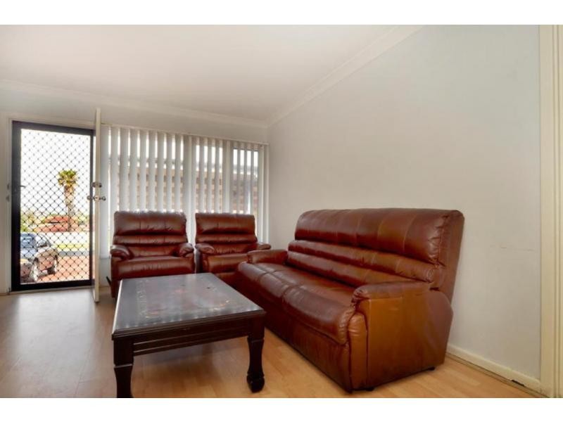 17C Hatfield Way, Girrawheen WA 6064