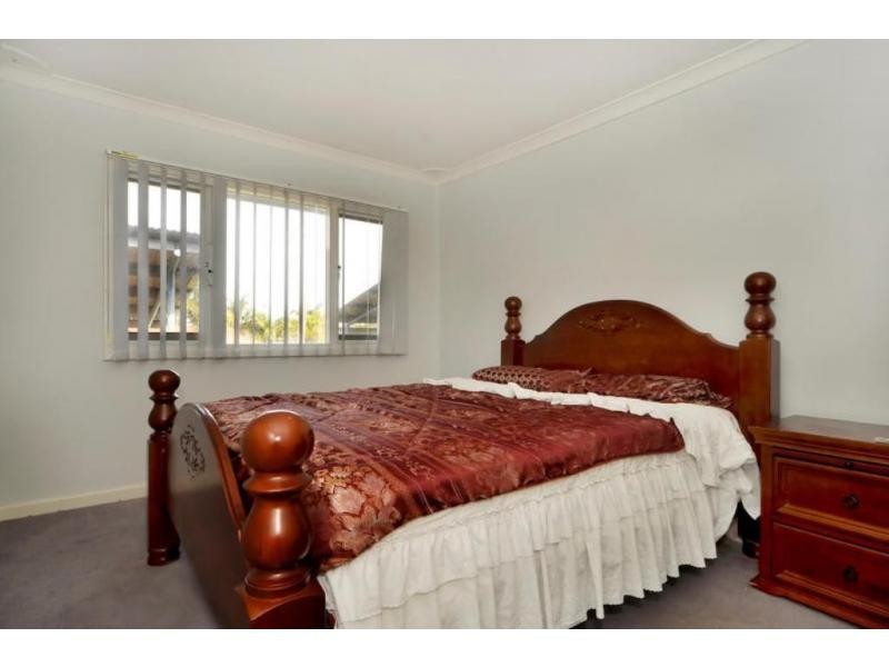 17C Hatfield Way, Girrawheen WA 6064