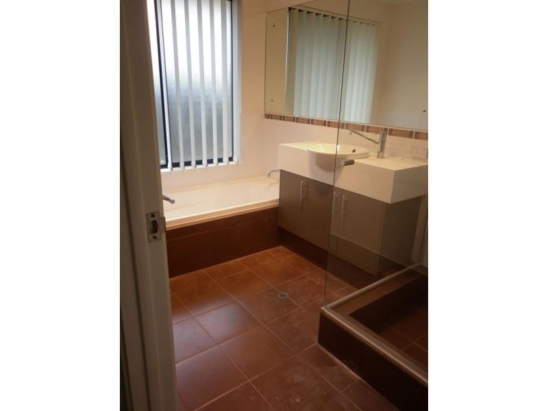 93 Belvoir Parkway, Darch WA 6065