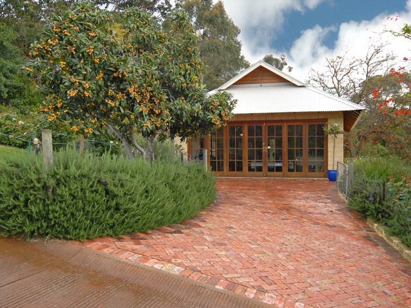 79 Kalamunda Road, Kalamunda WA 6076