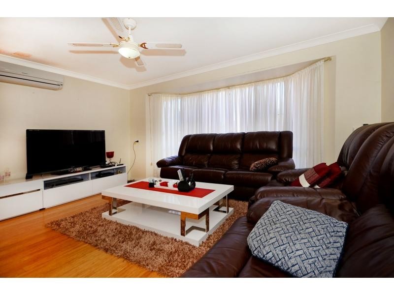 39 Highclere Boulevard, Marangaroo WA 6064