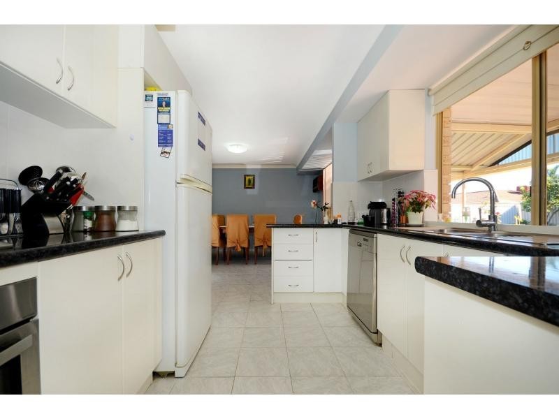 39 Highclere Boulevard, Marangaroo WA 6064