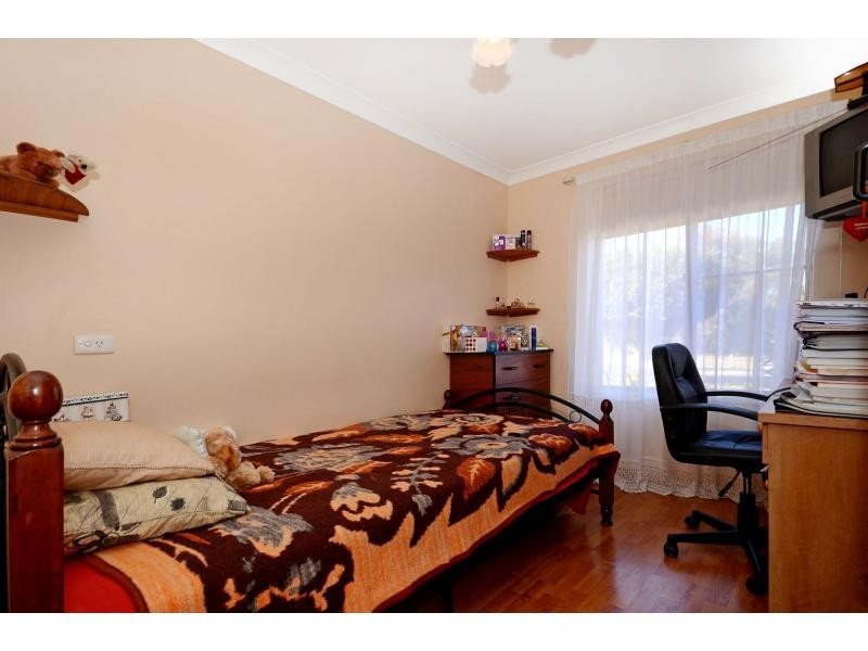 39 Highclere Boulevard, Marangaroo WA 6064