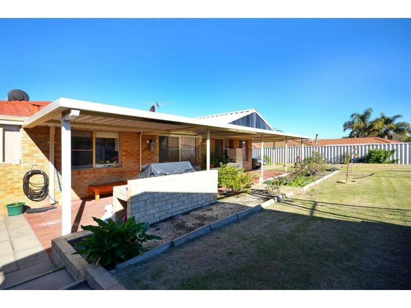 39 Highclere Boulevard, Marangaroo WA 6064