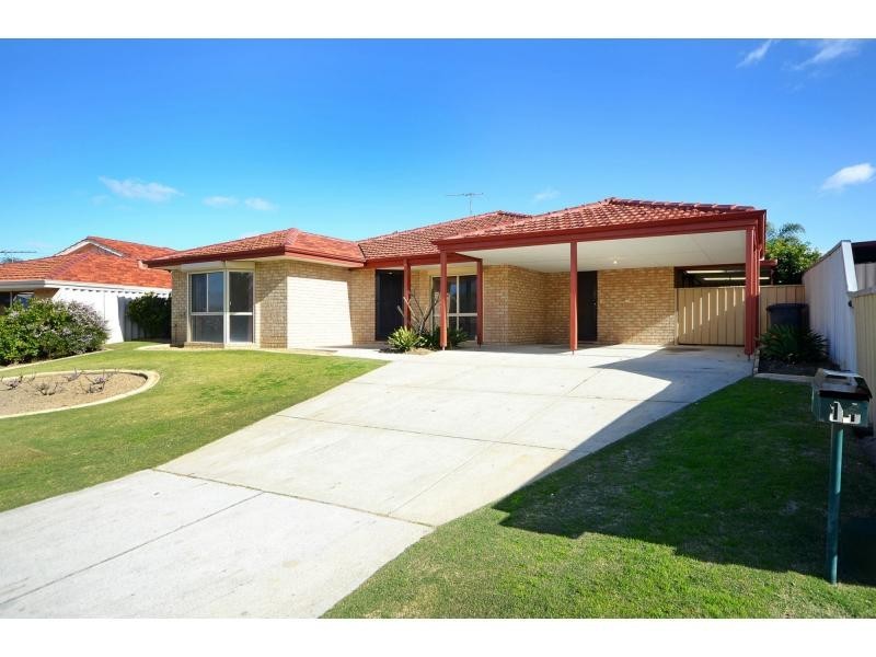 11 Deerina Green, Alexander Heights WA 6064