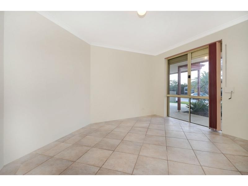 11 Deerina Green, Alexander Heights WA 6064