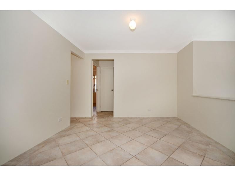 11 Deerina Green, Alexander Heights WA 6064