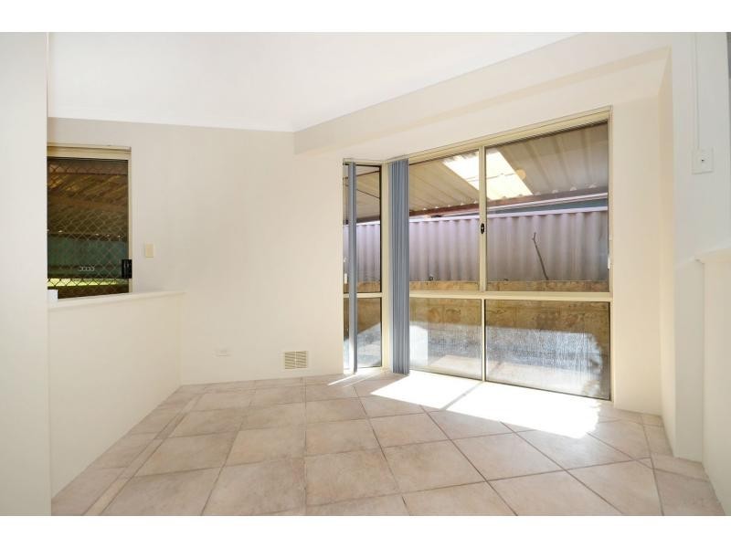 11 Deerina Green, Alexander Heights WA 6064