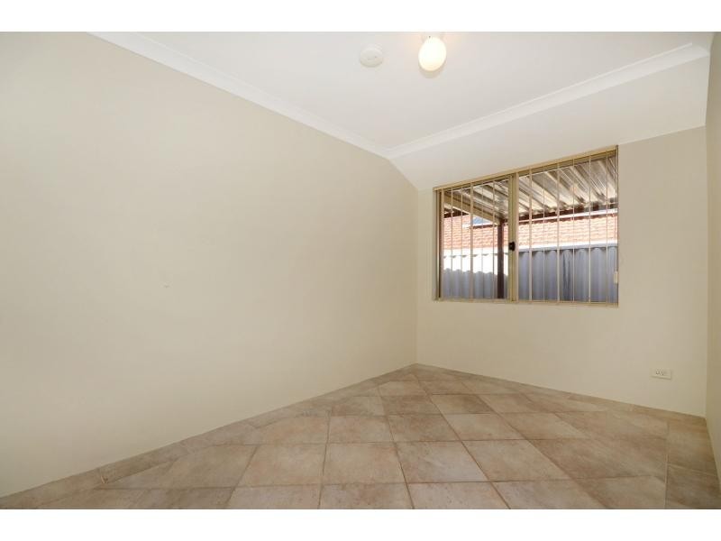 11 Deerina Green, Alexander Heights WA 6064