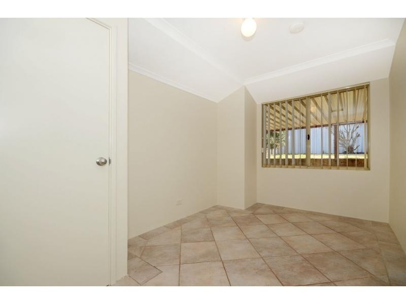 11 Deerina Green, Alexander Heights WA 6064