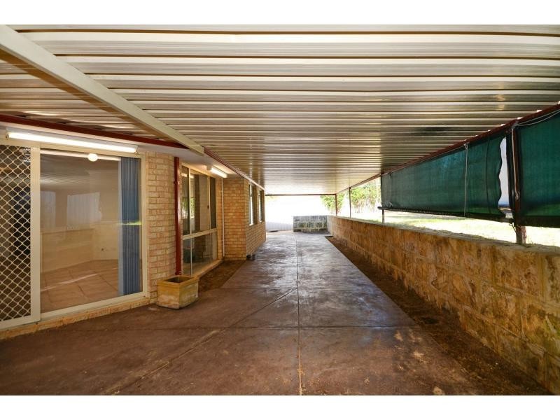 11 Deerina Green, Alexander Heights WA 6064