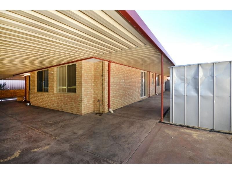 11 Deerina Green, Alexander Heights WA 6064