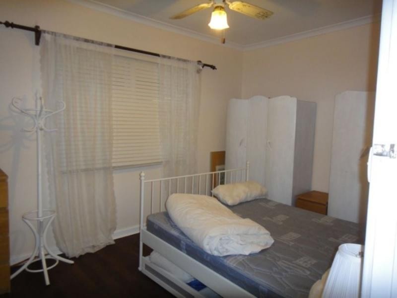 27 Mentone Road, Balga WA 6061