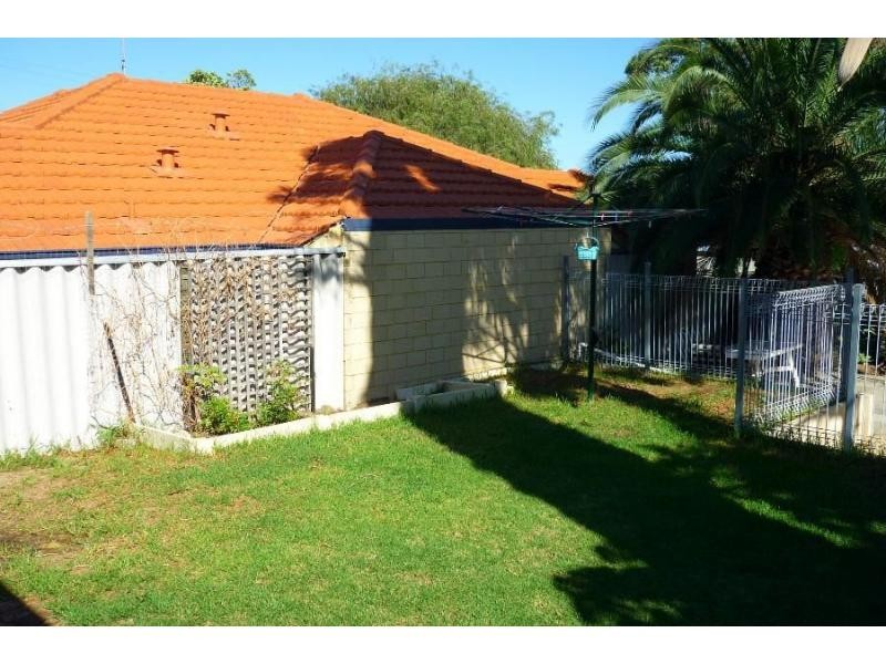 27 Mentone Road, Balga WA 6061