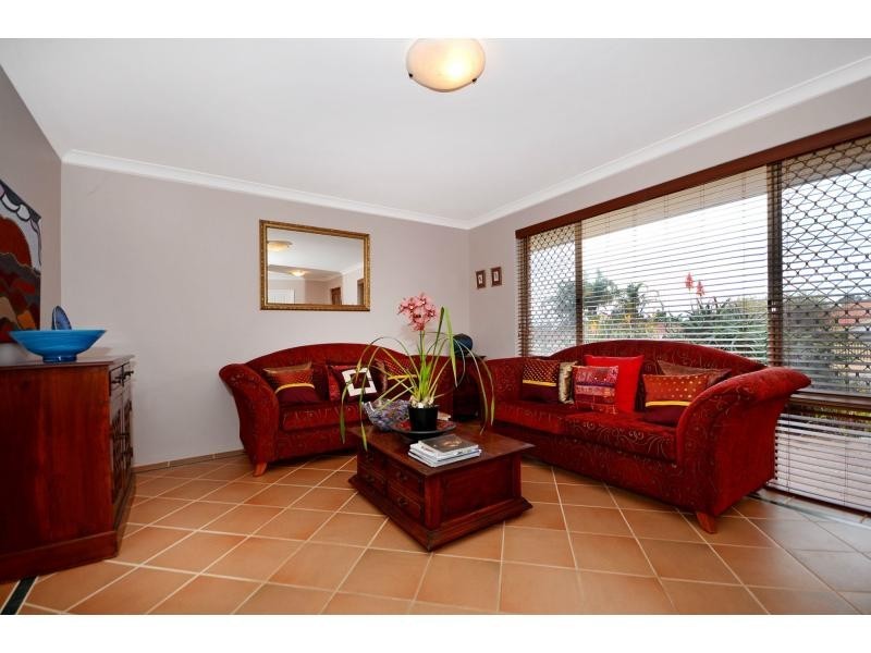 8 Josephine Way, Alexander Heights WA 6064