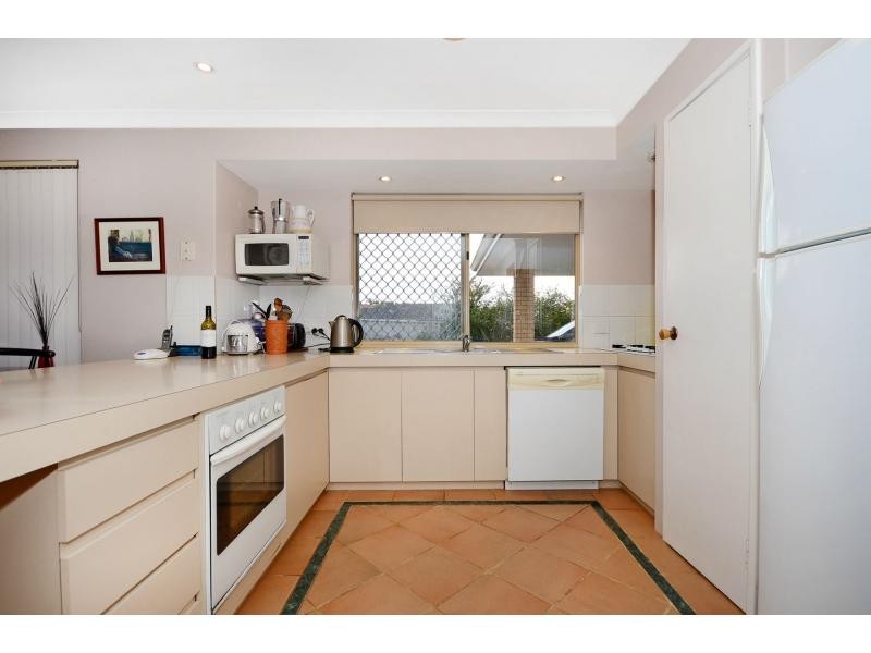 8 Josephine Way, Alexander Heights WA 6064