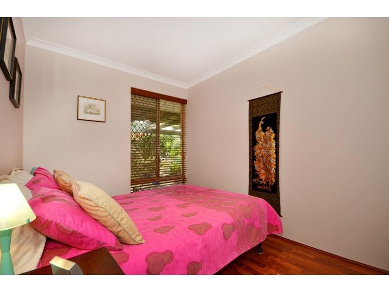 8 Josephine Way, Alexander Heights WA 6064