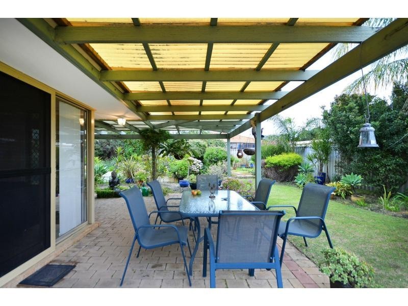 8 Josephine Way, Alexander Heights WA 6064