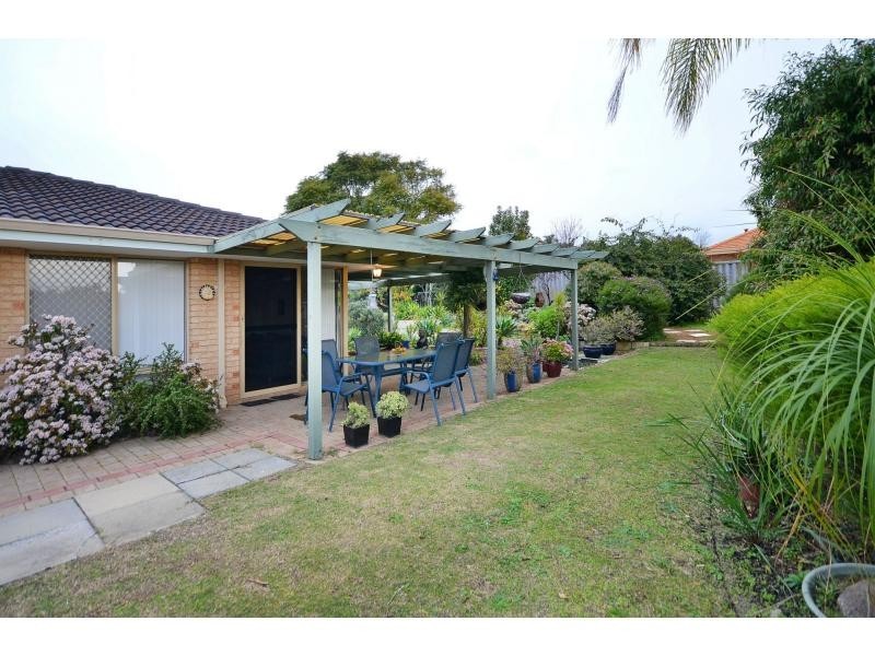 8 Josephine Way, Alexander Heights WA 6064