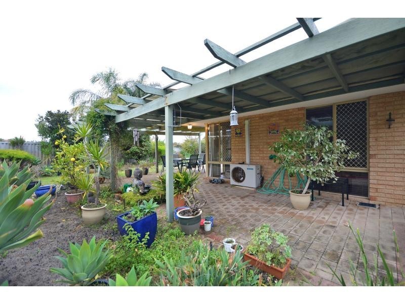 8 Josephine Way, Alexander Heights WA 6064