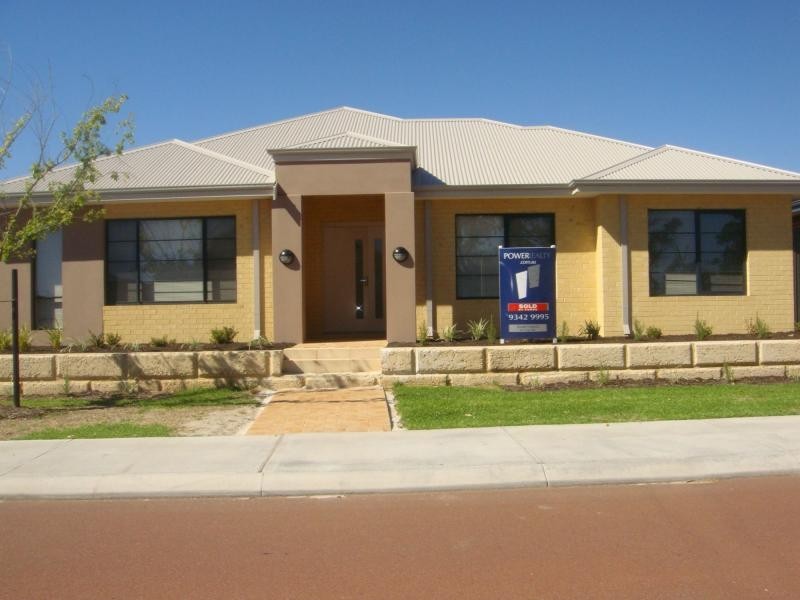 4 Atoll End, Aveley WA 6069