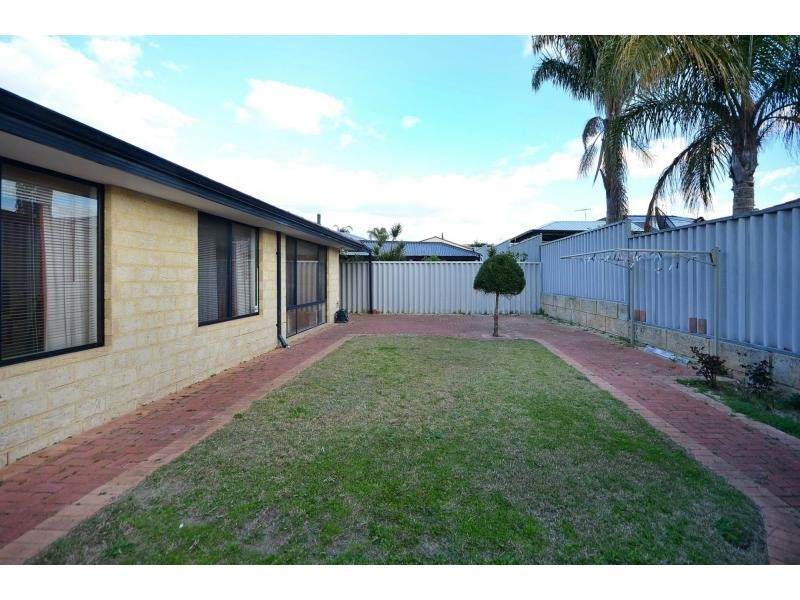 18 Erebus Court, Alexander Heights WA 6064
