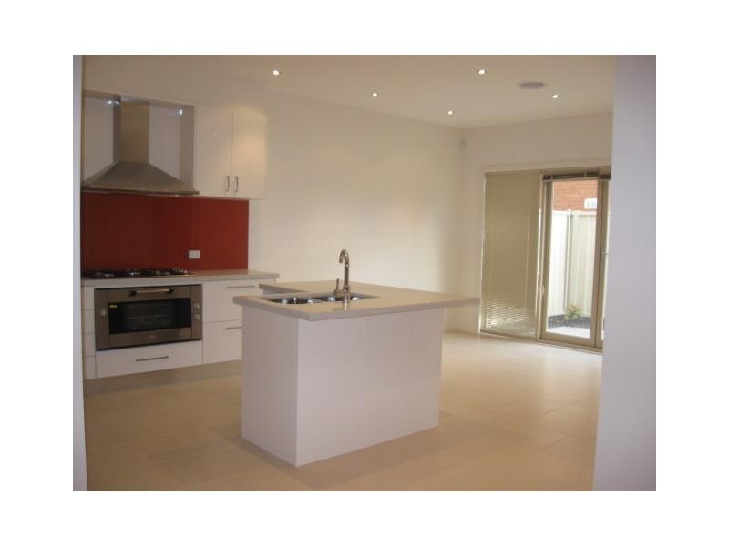 2/7 Colonsay Street, Springvale VIC 3171