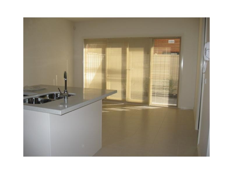 2/7 Colonsay Street, Springvale VIC 3171