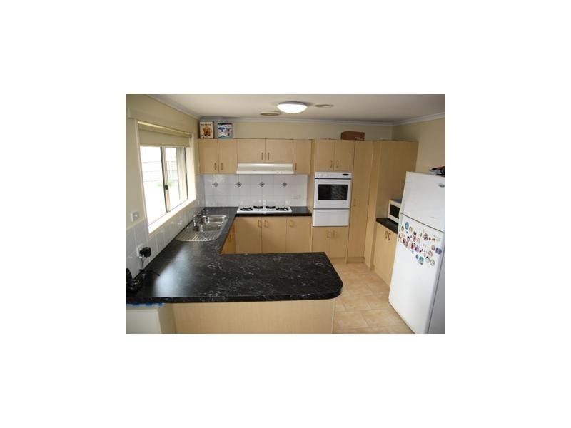 6 Baez Way, Hampton Park VIC 3976